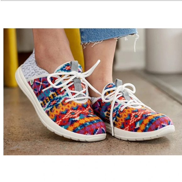 Minnetonka Orange Sunset Eco Anew Sneakers, Women’s Size 11 - Picture 9 of 10